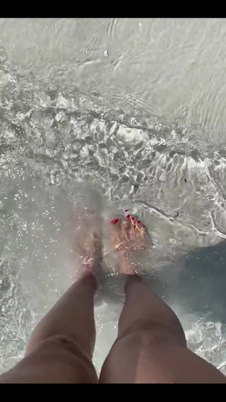 Walking on Paradise ️️