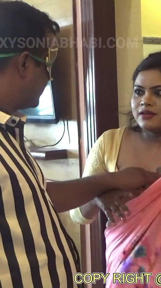 In the Absence of the Mistress, the Master Fucked the Maid