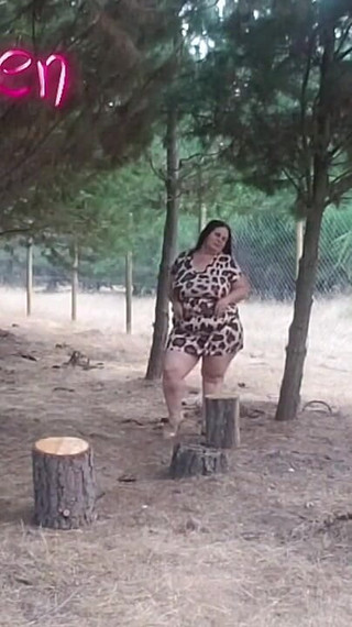 Ass Worship Sexy Stepmom Outdoors