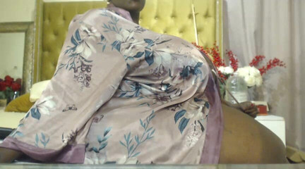 Fat Ass Mama Stripteasing and Moaning Fetish