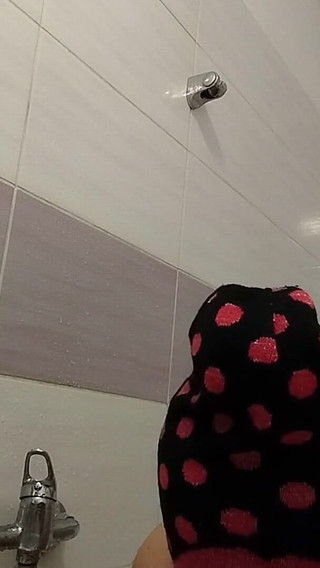 Amateur Wife Takes a Shower, Hairy Pussy, Big Ass.