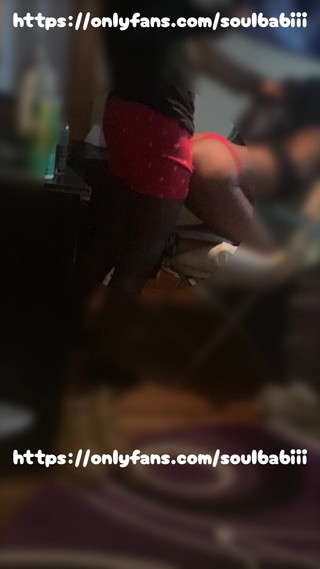 Squeezing Inside My Tight Pussy