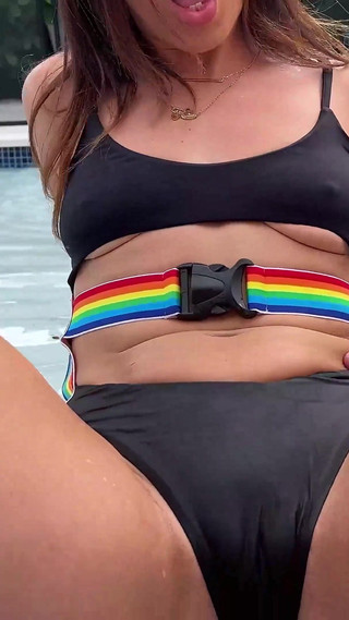 PAWG Kelsi Monroe Gets Fucked in the Pool by Jmac