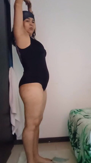 Your Gym Teacher Wants to Show You How to Do the Exercises.