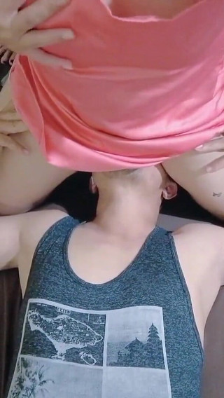 Cindo Gemoy - Indo Regina Nekat Prank Tukang Pijat - Massage Prank