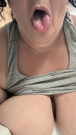 Omg You Came in My Mouth Dripping Down My Chin