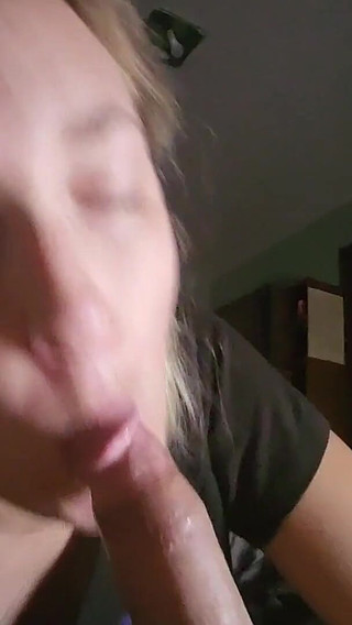 Sucking a Hard Dick and Twerking on It Until He Cums Inside of Me - Mama_foxx94