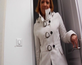 Big Booty French Babe Got to Play with Toy