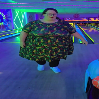 SSBBW Out Bowling