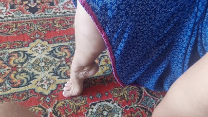 Selena's Close up Feet Posing and Blowjob Swallow