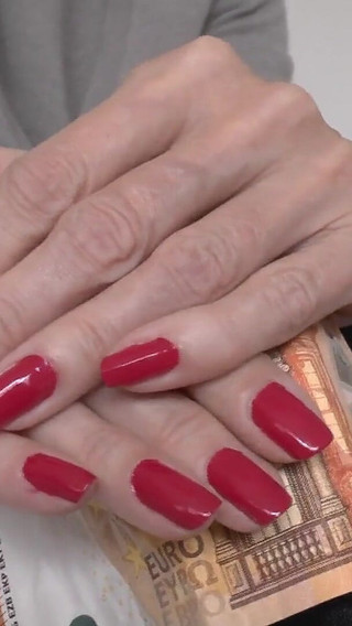 Classic Elegant Red Fingernails in the Afternoon, Lady Victoria Valente