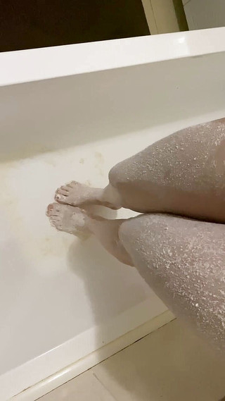 i like when you masage my legs