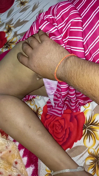 Beautiful Indian Bhabhi with Beautiful Pussy