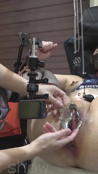 Kinky Slavedoll R Vol.008 Close-up: Pussy Vacuum...massive Squirting with Anal Dildo...suction Cup Accumulating Juice...