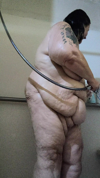 Fat Rolls Dirty Holes Nasty Stepauntie Got Nephew in the Shower