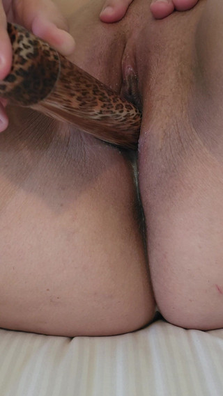 Horny Wife Using Toys to Masturbate