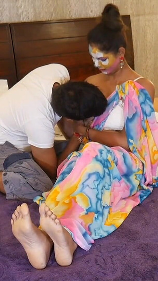 Manohar Makes Bhabhi's Mood to Have Sex