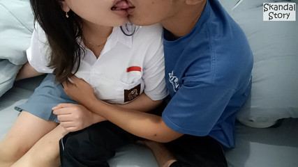 Late for College and Even Went to Her Boyfriend's House