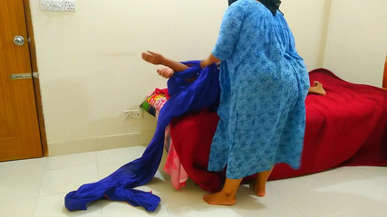 My Hot Stepmom Gives Me A Rough Fuck After Tides My Hand in An Empty House - Sexy MILF Muslim Hard Cumshot