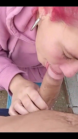 Rich Red Girl Gives Me a Good Cock Suck Until I Come in Her Mouth