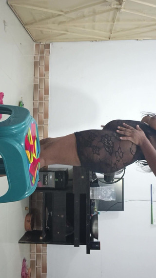 Desi Babe Shows off in Tight Dress