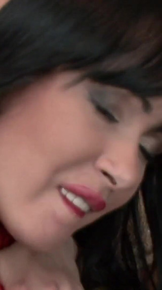 With a great desire to orgasm the sexy brunette loves double penetration in her ass and pussy