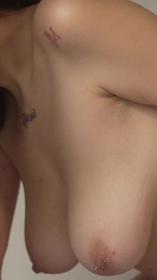 She Wanted the Photographer’s Dick… but Ended up Getting Fucked Hard by His Younger Assistant