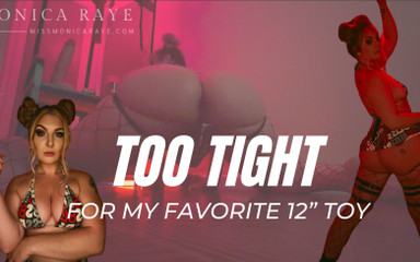 PAWG Stretches Pussy