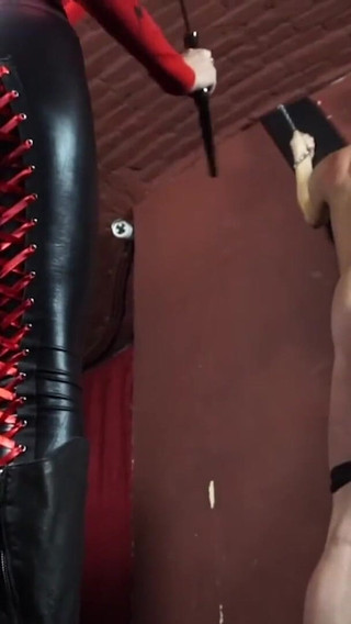 Red domina - slap slave