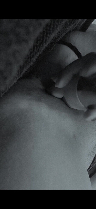 Sexy Babe Squirting in Lingerie