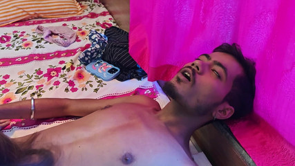 Pby Luring Her with Such Things, the Teacher Had Hardcore Sex with the Student.