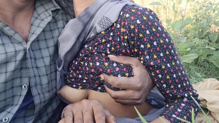 Hindi Mai Sister-in-law Went to the Farm to Take Fodder and Brother-in-law Pressed Sister-in-law's Boobs