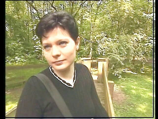 Short hair chick with big tits shows her sexy body at the casting