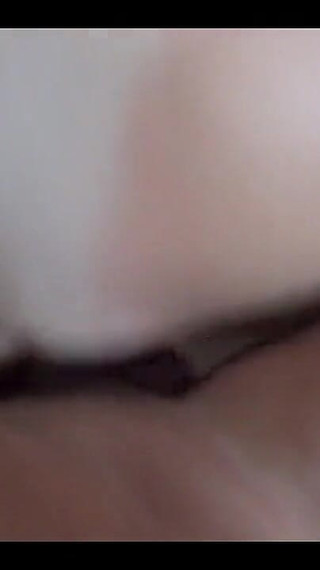 Amateur Home Sex with a Beautiful Mature with Orgasm in the POV