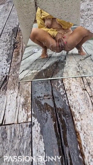 Selfie Shooting and Pee with Nice Flashing